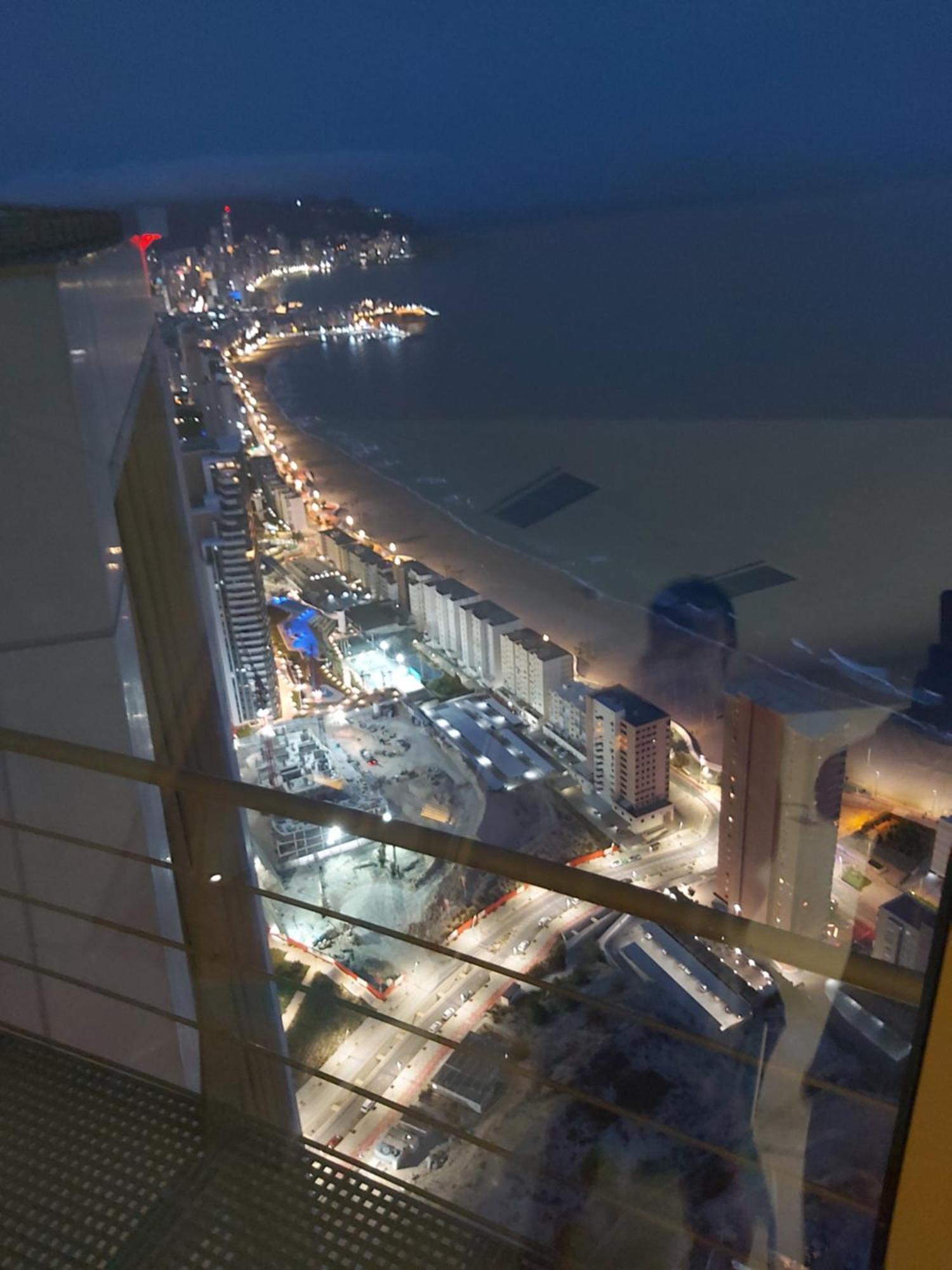 Intempo Luxury Ocean Views Resort Бенидорм Экстерьер фото